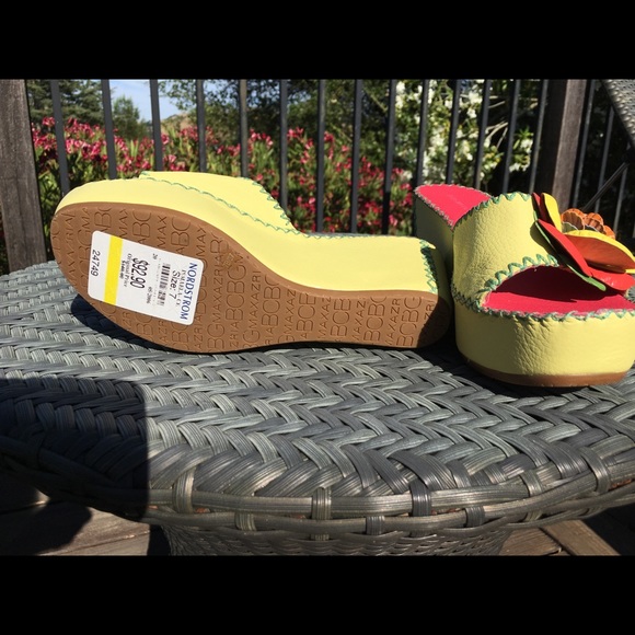 BCBG Max Azria platform sandals - Picture 4 of 4